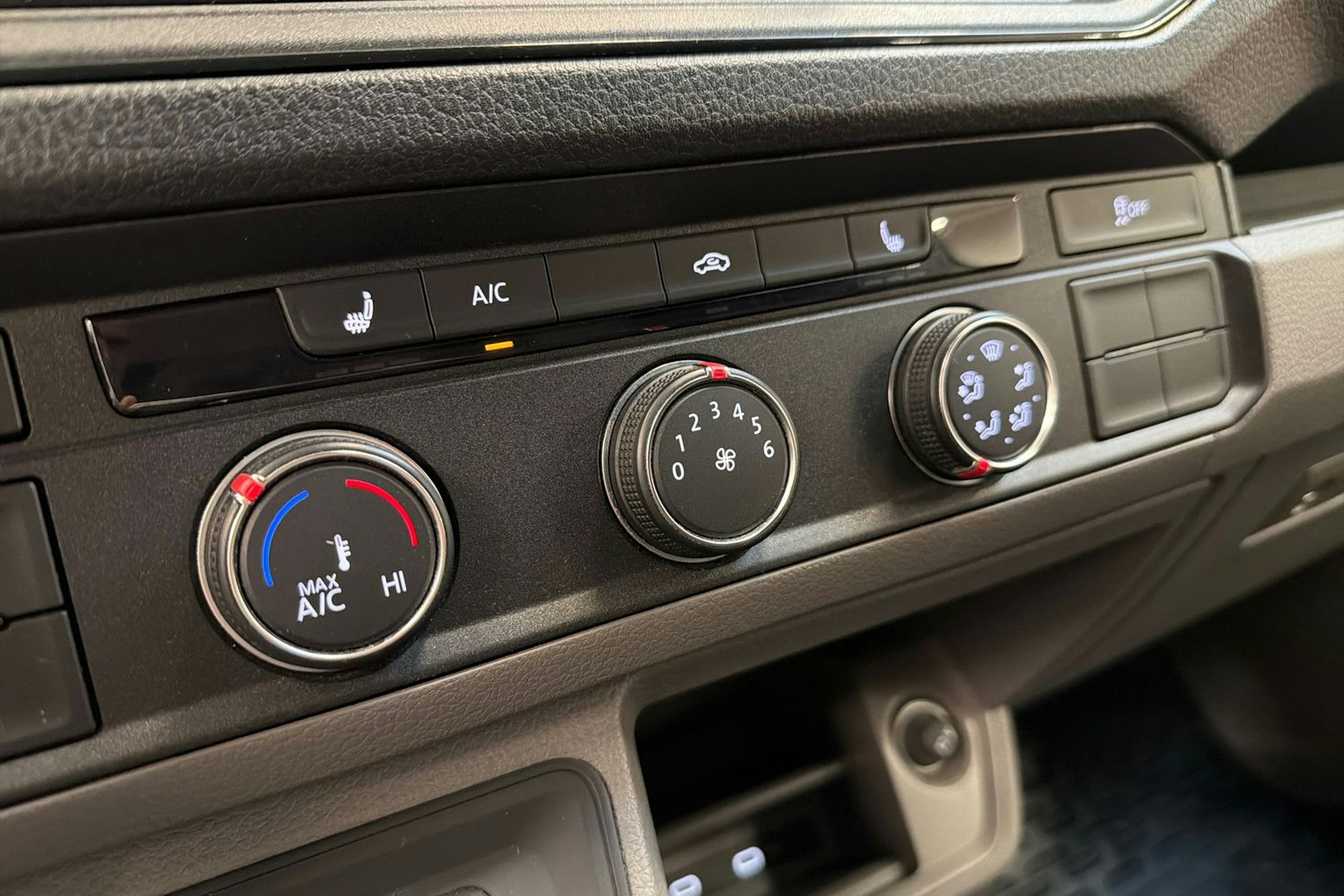 harmaa Volkswagen Crafter 2023 kuva 23.