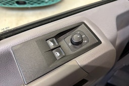 harmaa Volkswagen Crafter 2023 kuva 25.