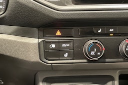 sininen Volkswagen Crafter 2023 kuva 17.