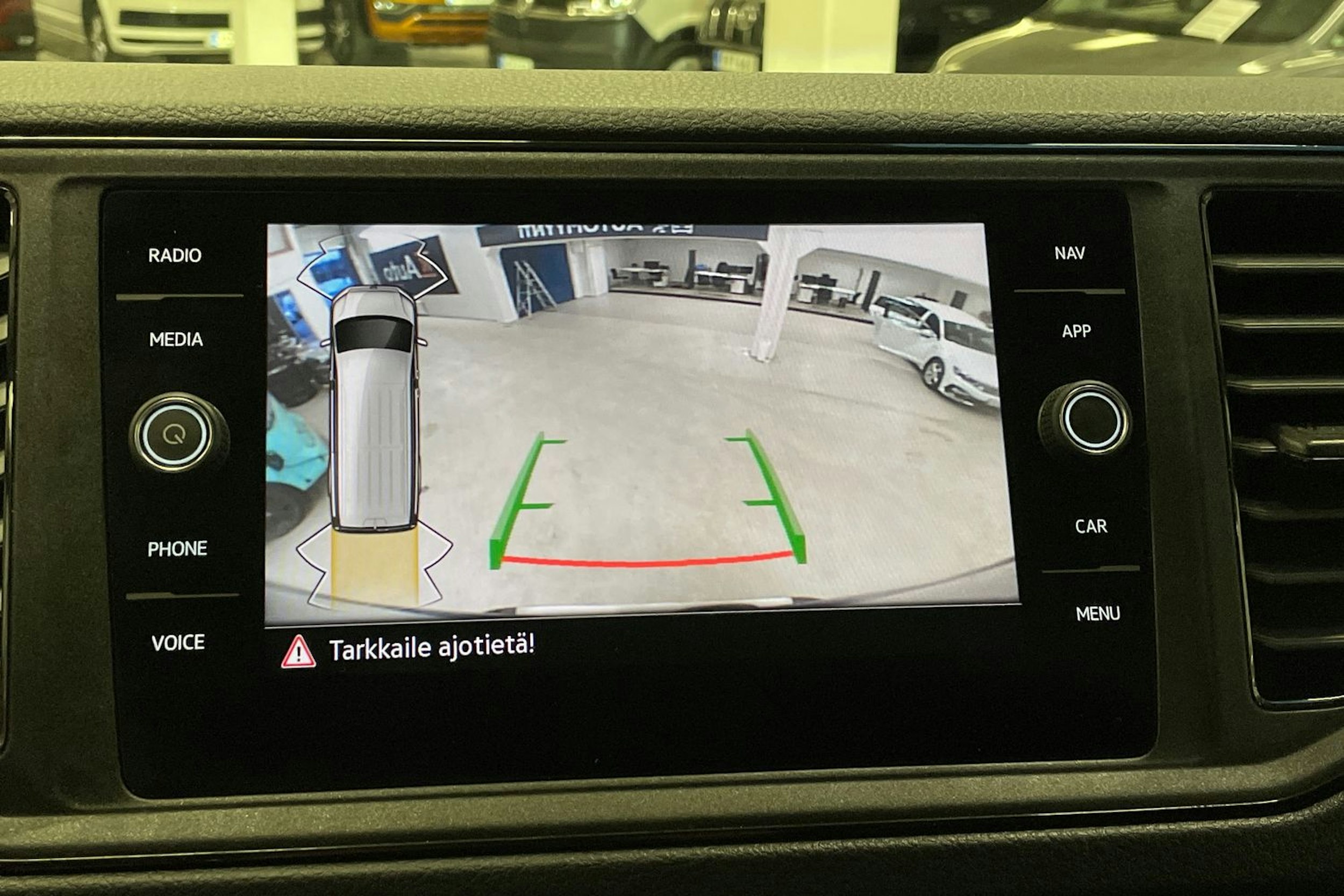 sininen Volkswagen Crafter 2023 kuva 21.