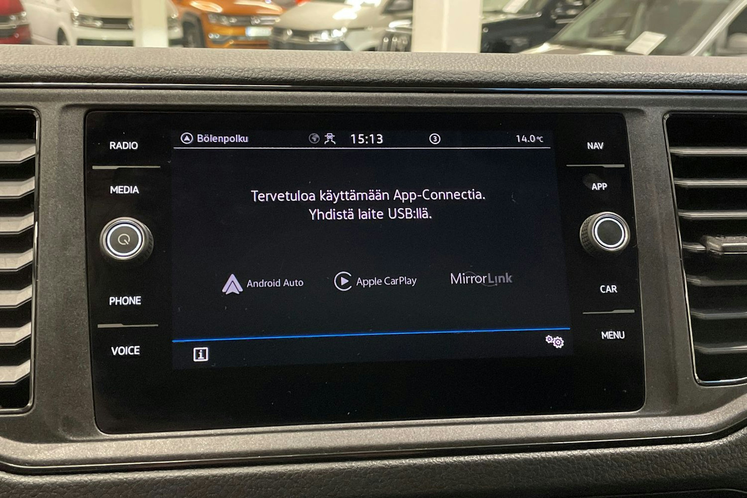 sininen Volkswagen Crafter 2023 kuva 23.