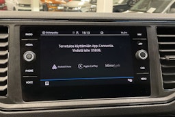 sininen Volkswagen Crafter 2023 kuva 23.