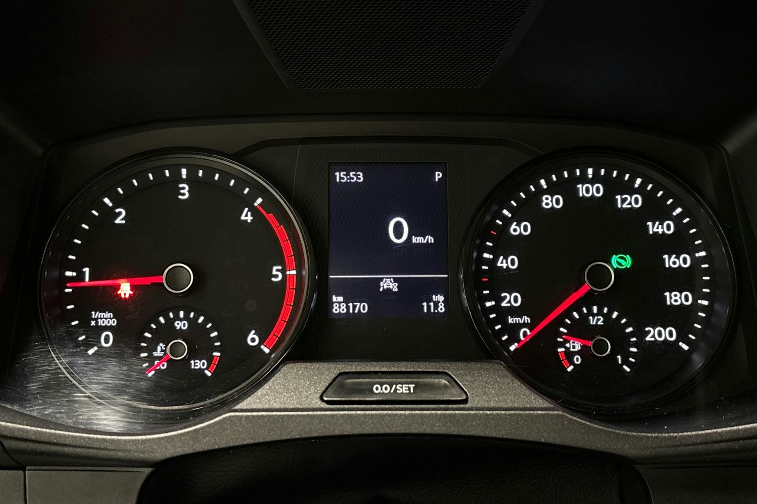 valkoinen Volkswagen Crafter 2023 kuva 17.