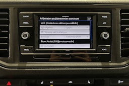 valkoinen Volkswagen Crafter 2023 kuva 18.