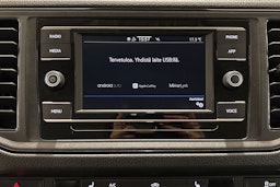 valkoinen Volkswagen Crafter 2023 kuva 19.