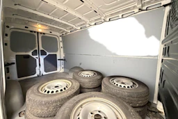 Valkoinen Volkswagen CRAFTER 2023 kuva 7.