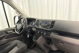 Valkoinen Volkswagen CRAFTER 2023 kuva 10.