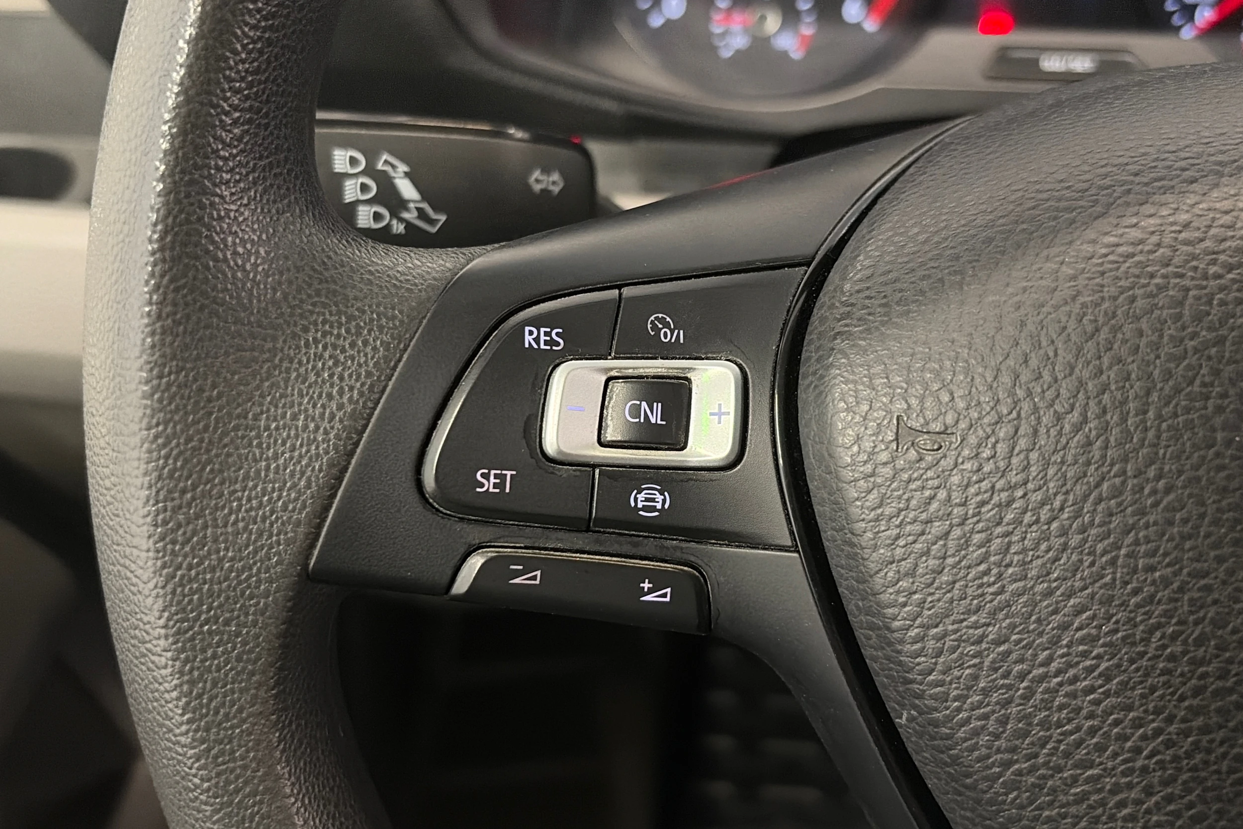 Valkoinen Volkswagen CRAFTER 2023 kuva 12.