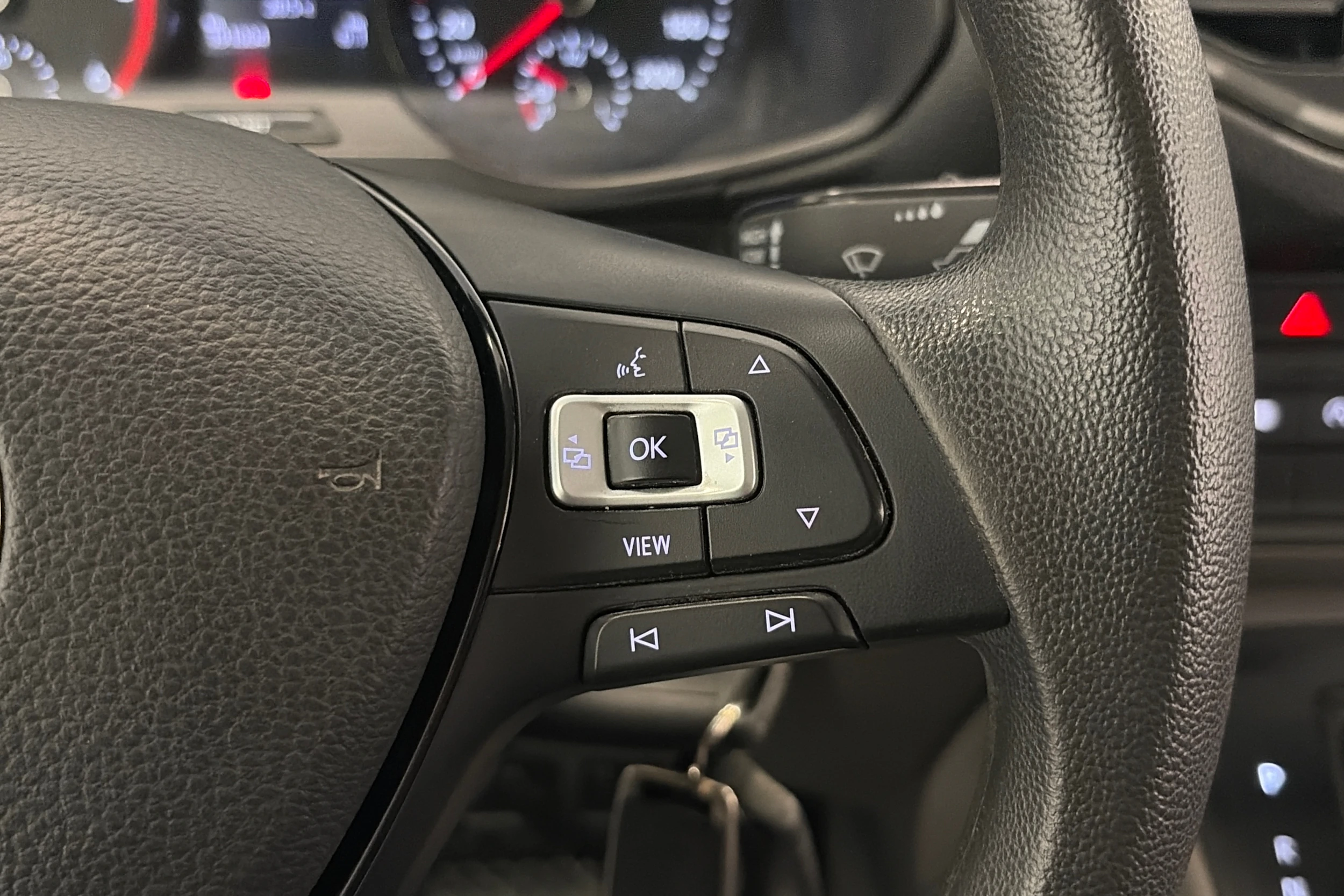 Valkoinen Volkswagen CRAFTER 2023 kuva 13.