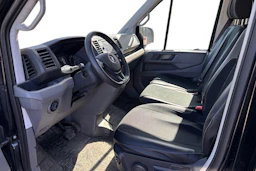 musta Volkswagen Crafter 2023 kuva 3.