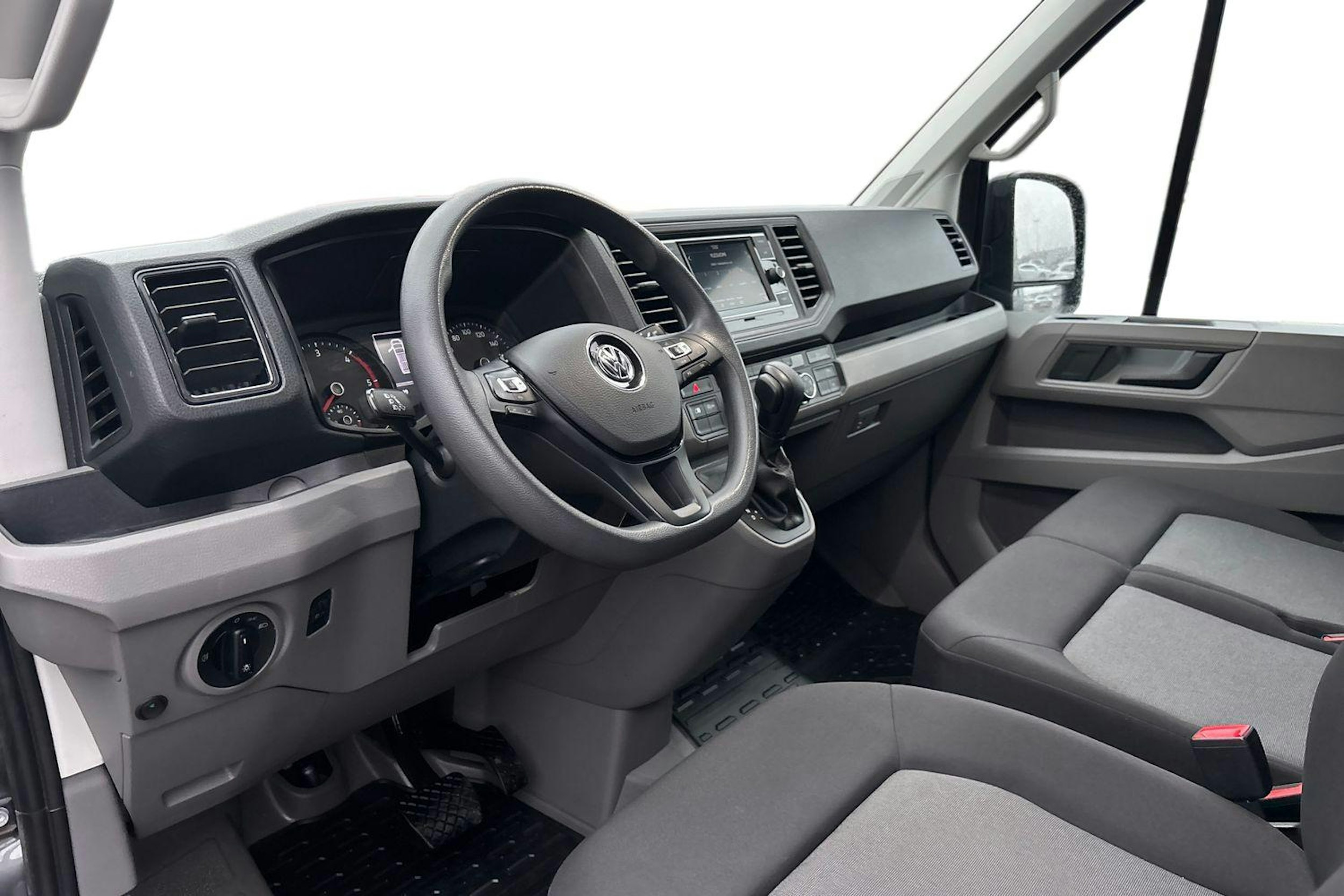 Harmaa Volkswagen CRAFTER 2022 kuva 29.