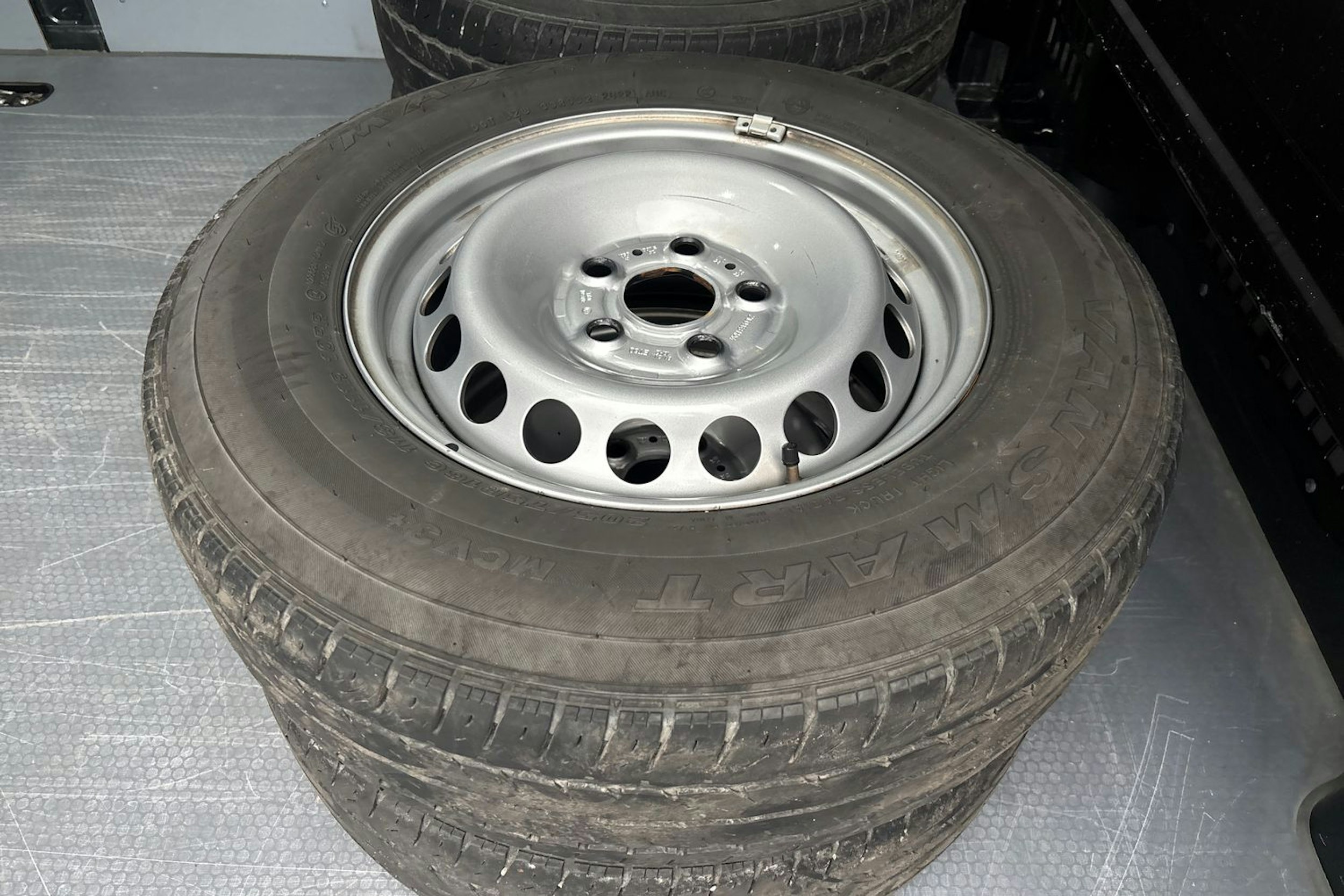 Harmaa Volkswagen CRAFTER 2022 kuva 40.