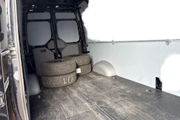 musta Volkswagen Crafter 2023 kuva 8.