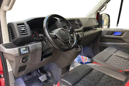 punainen Volkswagen Crafter 2023 kuva 3.