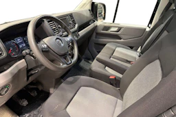 musta Volkswagen Crafter 2023 kuva 8.