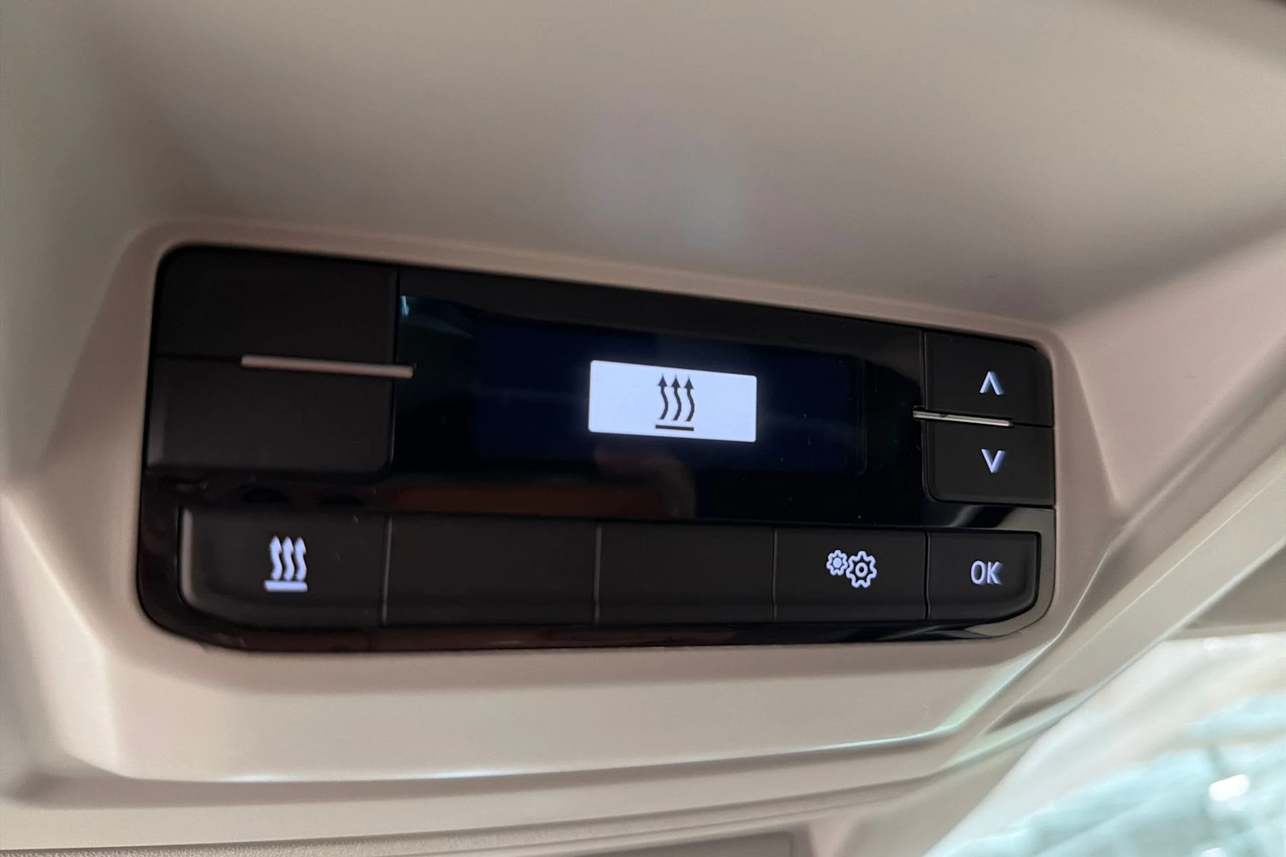 musta Volkswagen Crafter 2023 kuva 15.