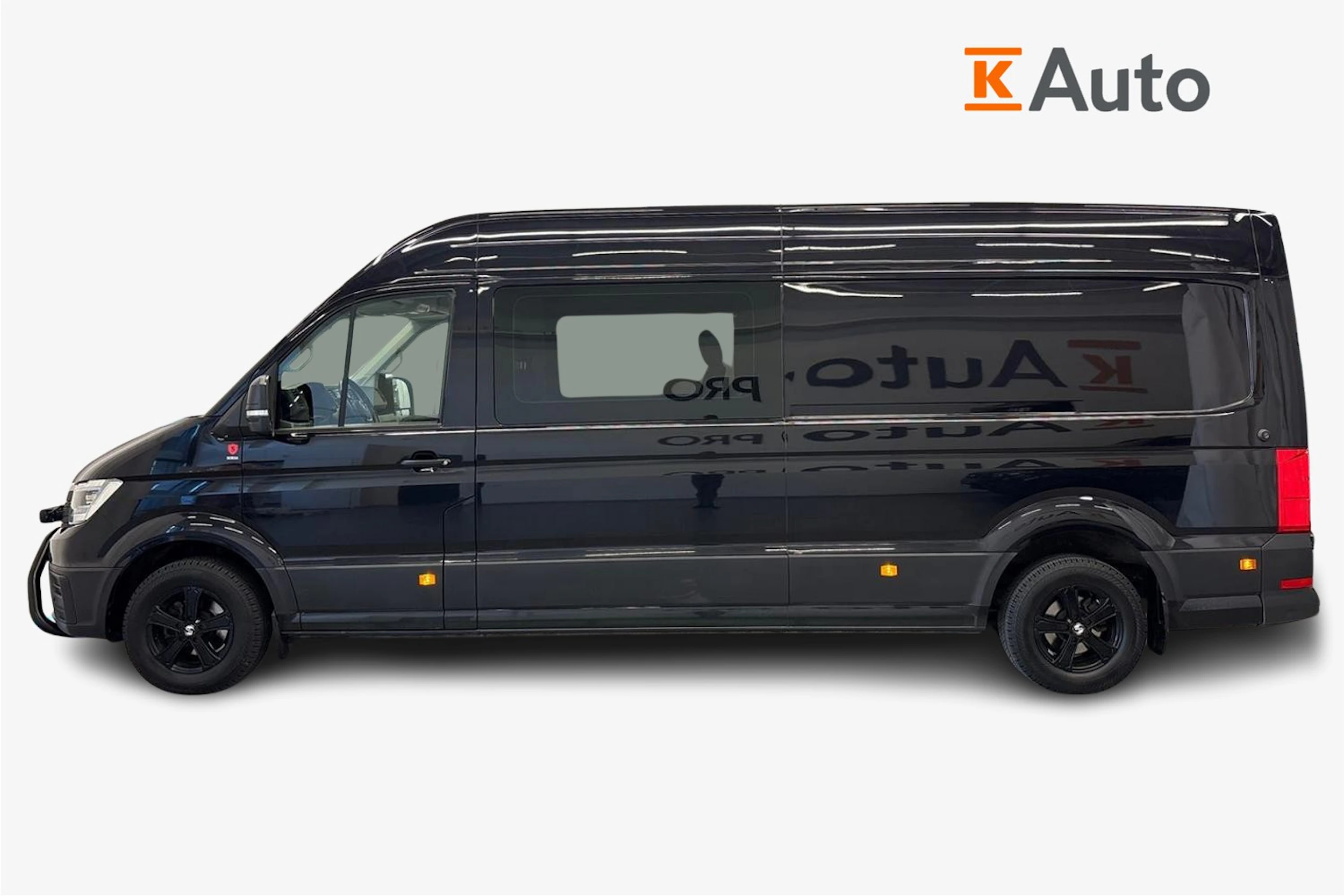 musta Volkswagen Crafter 2023 kuva 5.