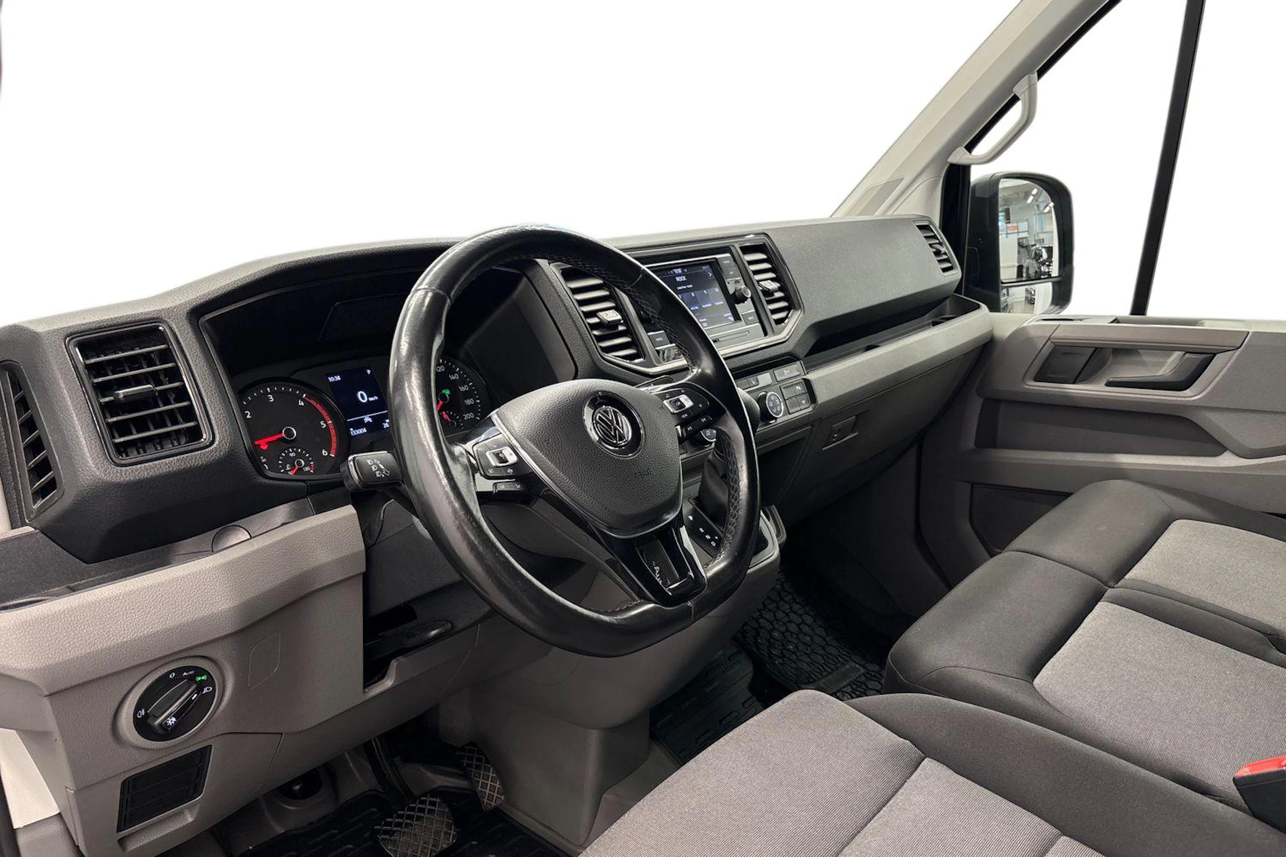 musta Volkswagen Crafter 2023 kuva 6.