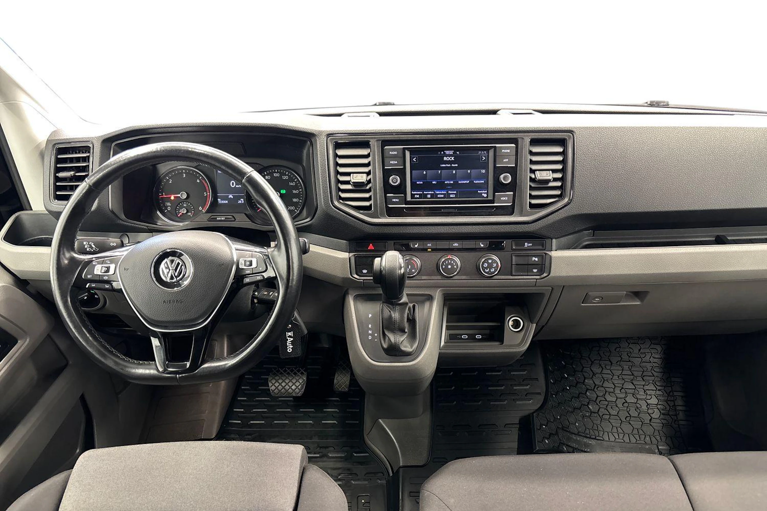 musta Volkswagen Crafter 2023 kuva 7.