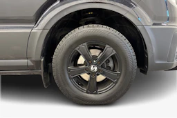 musta Volkswagen Crafter 2023 kuva 9.