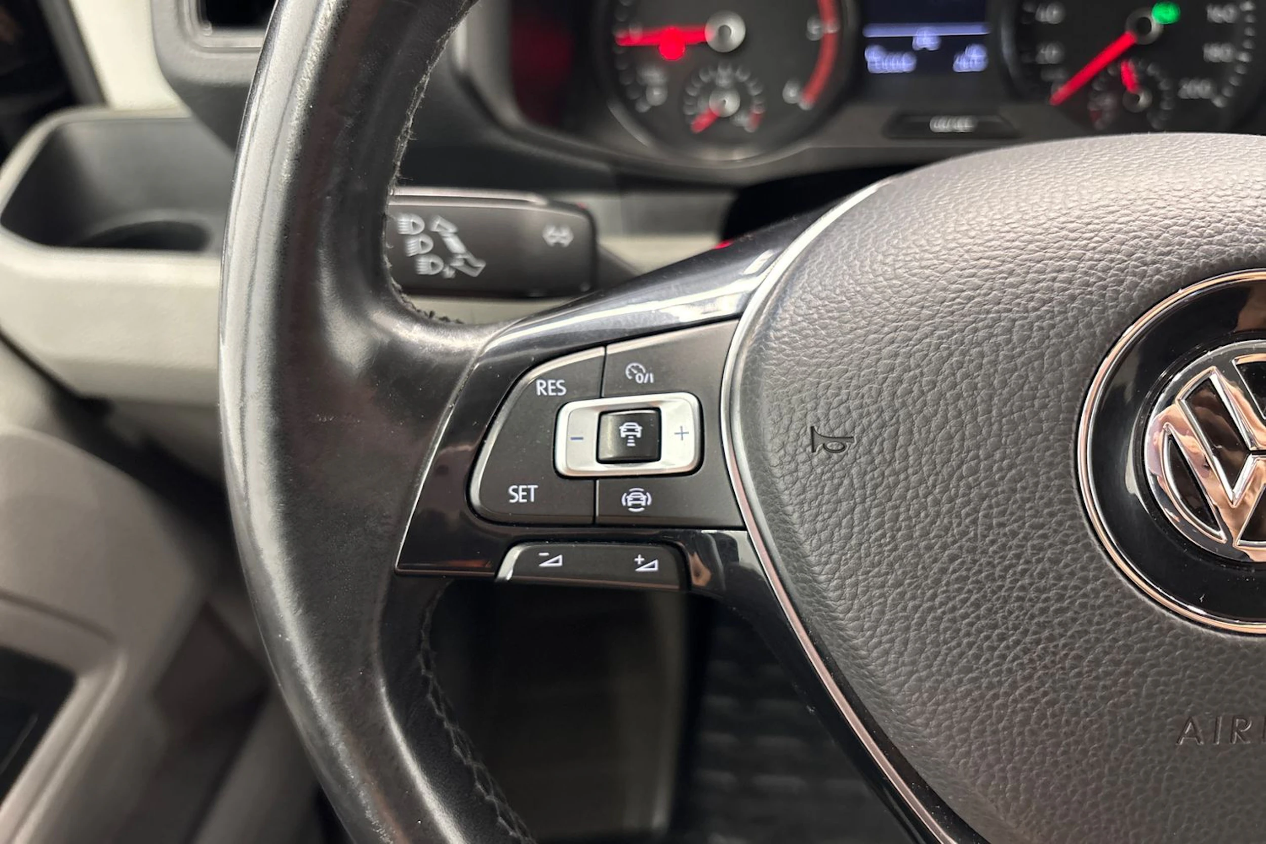 musta Volkswagen Crafter 2023 kuva 12.