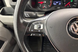 musta Volkswagen Crafter 2023 kuva 12.