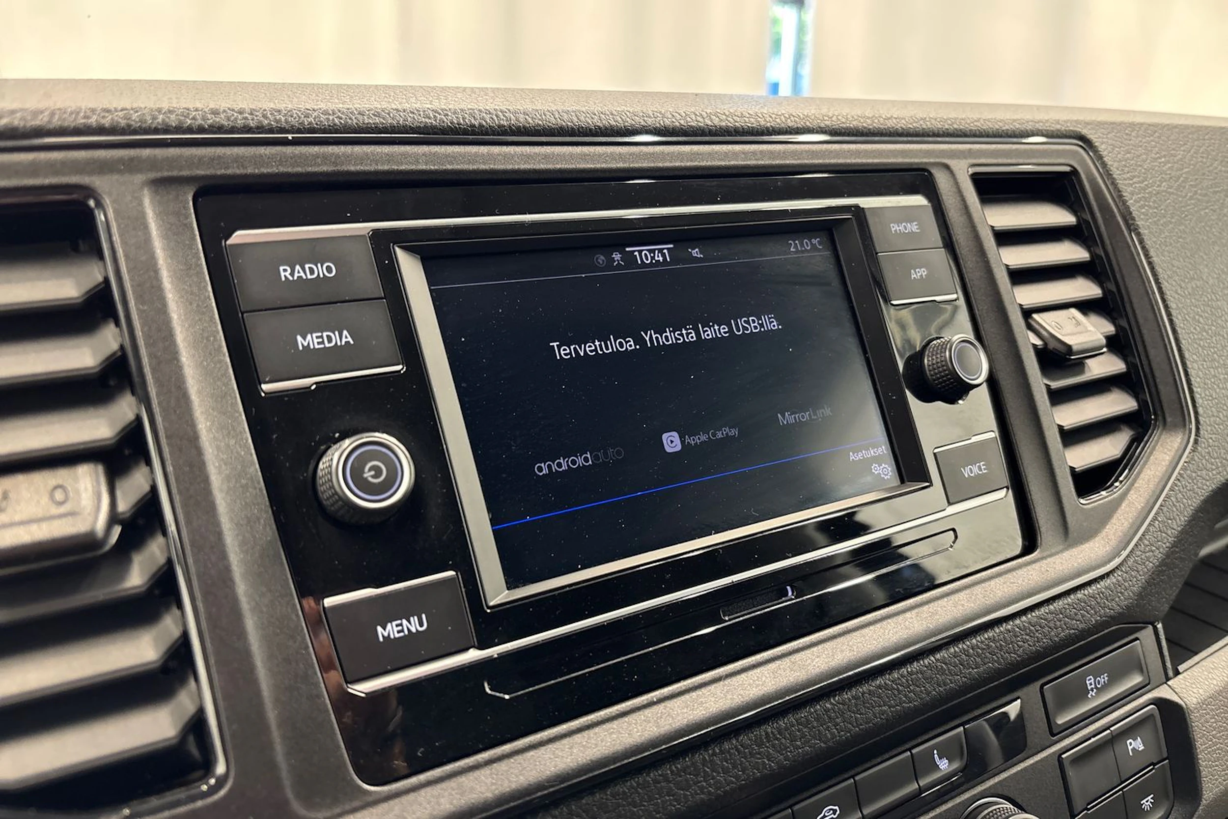 musta Volkswagen Crafter 2023 kuva 15.