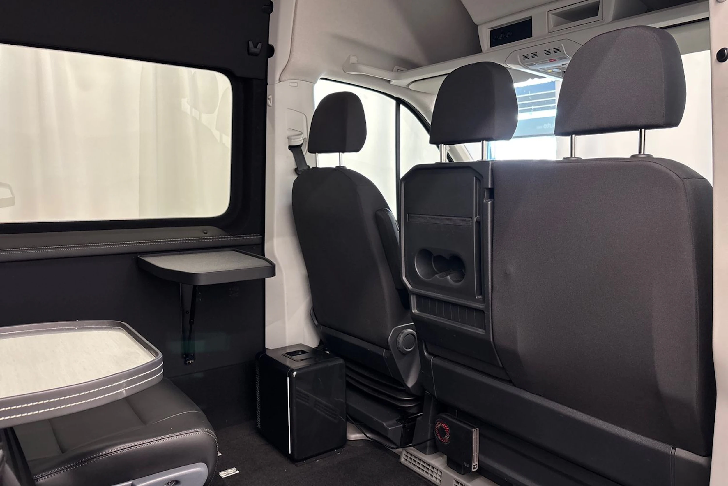 musta Volkswagen Crafter 2023 kuva 23.