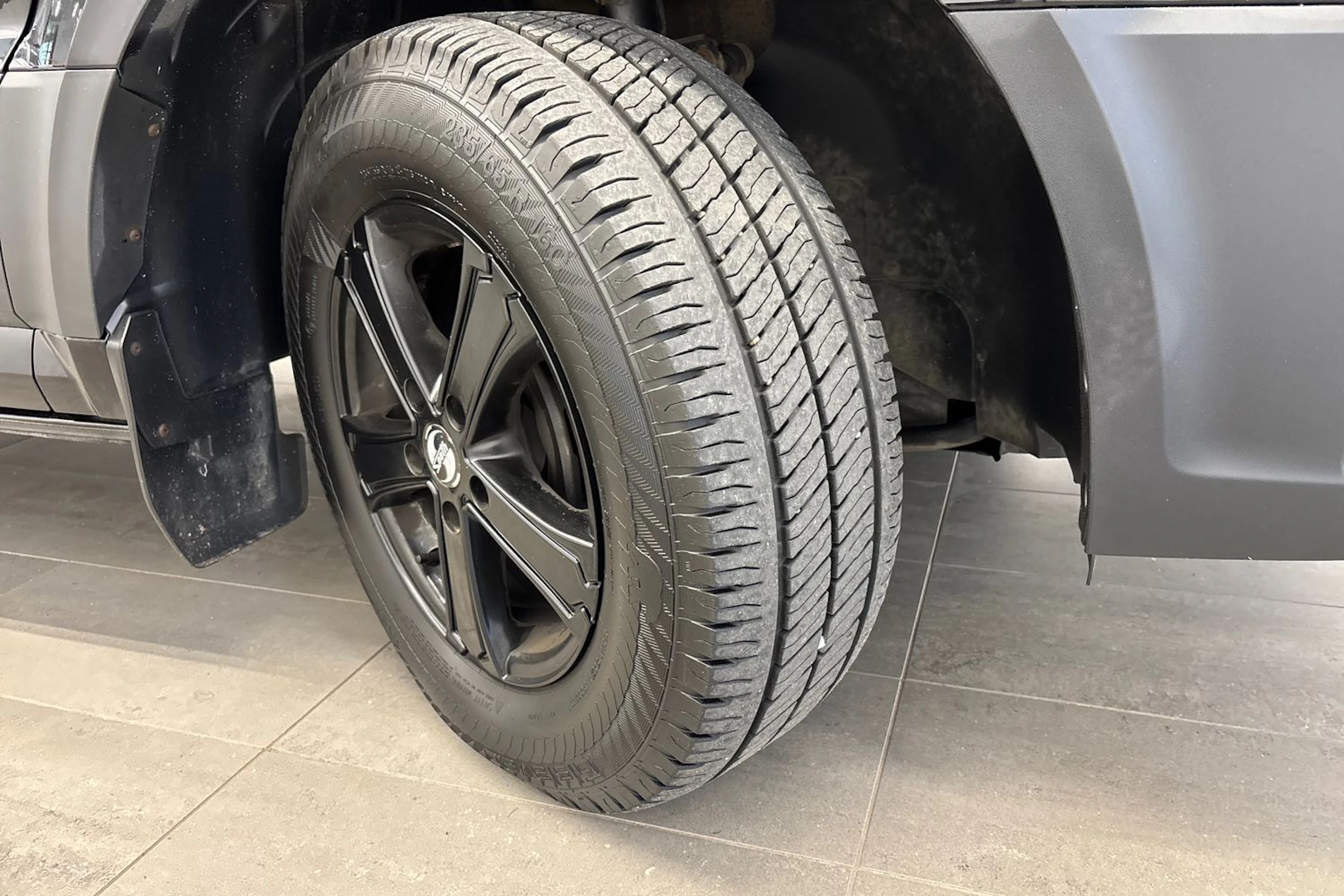 musta Volkswagen Crafter 2023 kuva 30.