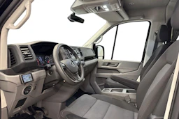 musta Volkswagen Crafter 2023 kuva 8.