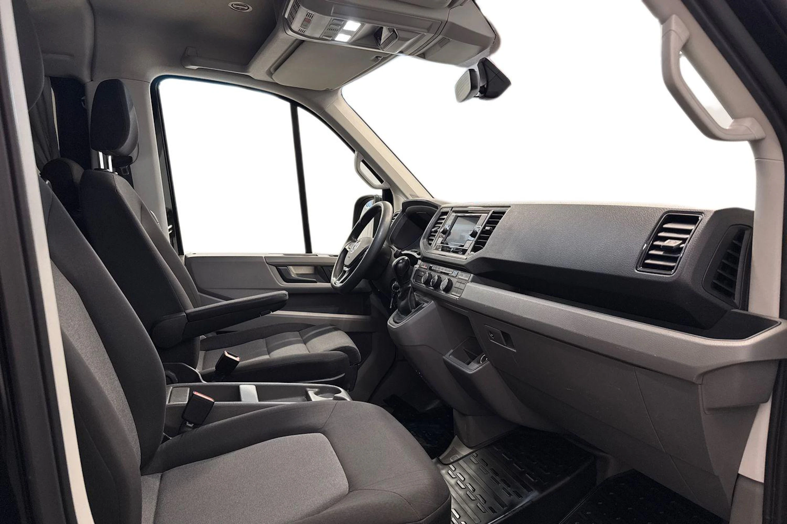 musta Volkswagen Crafter 2023 kuva 9.