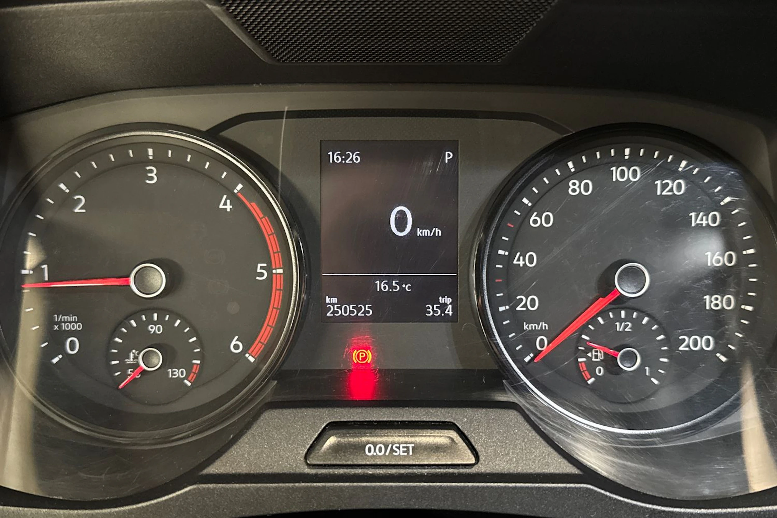 musta Volkswagen Crafter 2023 kuva 17.