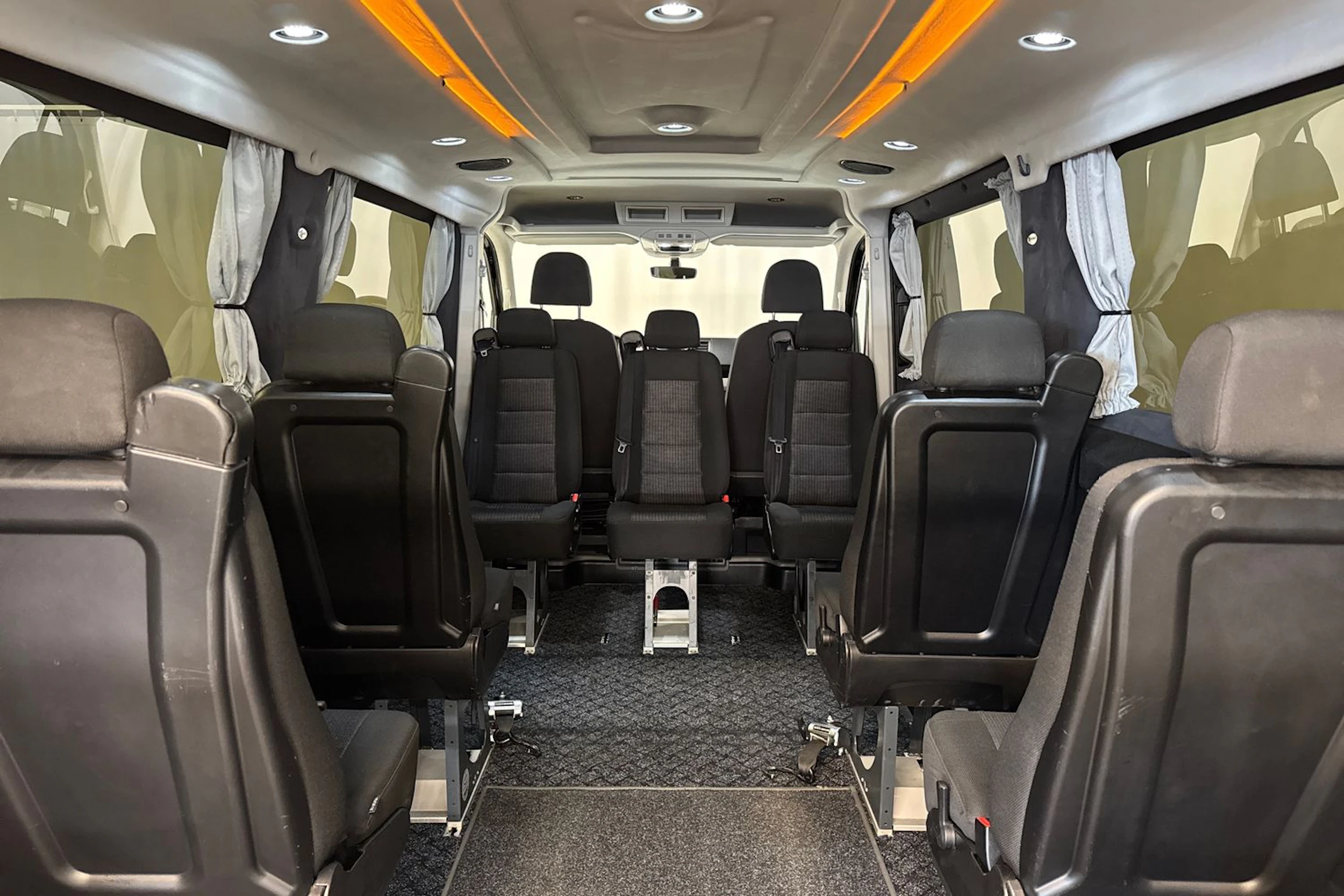 musta Volkswagen Crafter 2023 kuva 32.
