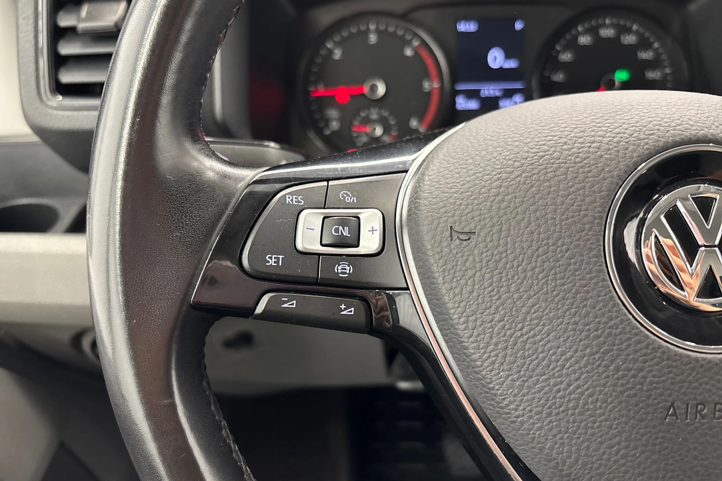 harmaa Volkswagen Crafter 2023 kuva 12.