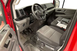 punainen Volkswagen Crafter 2023 kuva 3.
