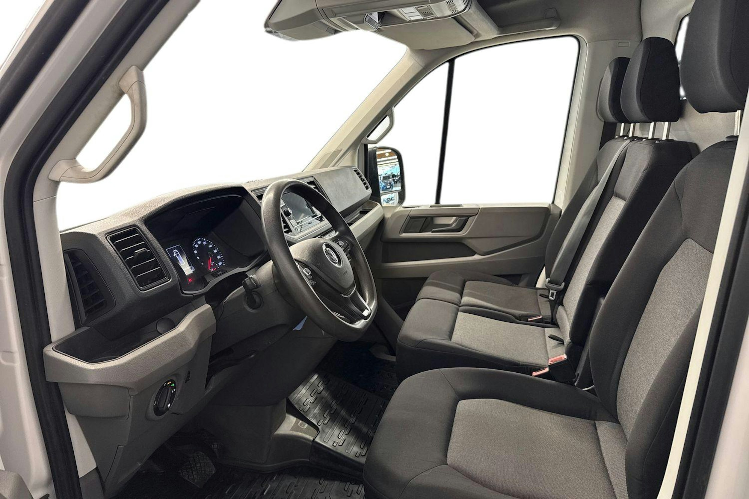 valkoinen Volkswagen Crafter 2023 kuva 8.