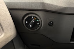 valkoinen Volkswagen Crafter 2023 kuva 16.