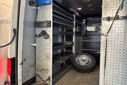 valkoinen Volkswagen Crafter 2023 kuva 23.