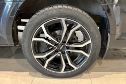 musta Volkswagen Crafter 2023 kuva 11.