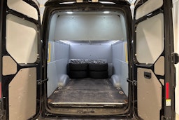 musta Volkswagen Crafter 2023 kuva 14.