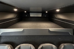musta Volkswagen Crafter 2023 kuva 19.