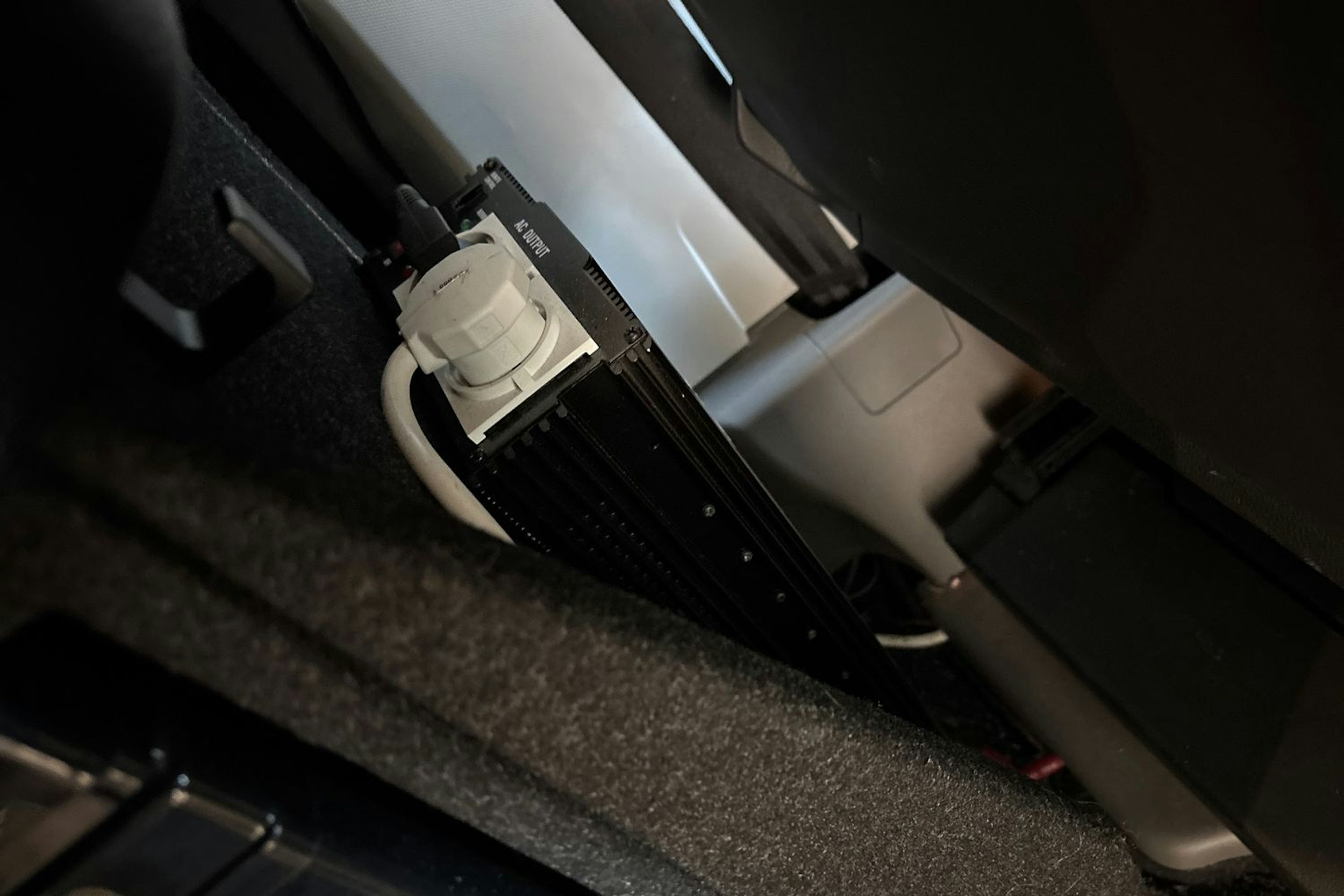 musta Volkswagen Crafter 2023 kuva 24.