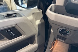 musta Volkswagen Crafter 2023 kuva 31.