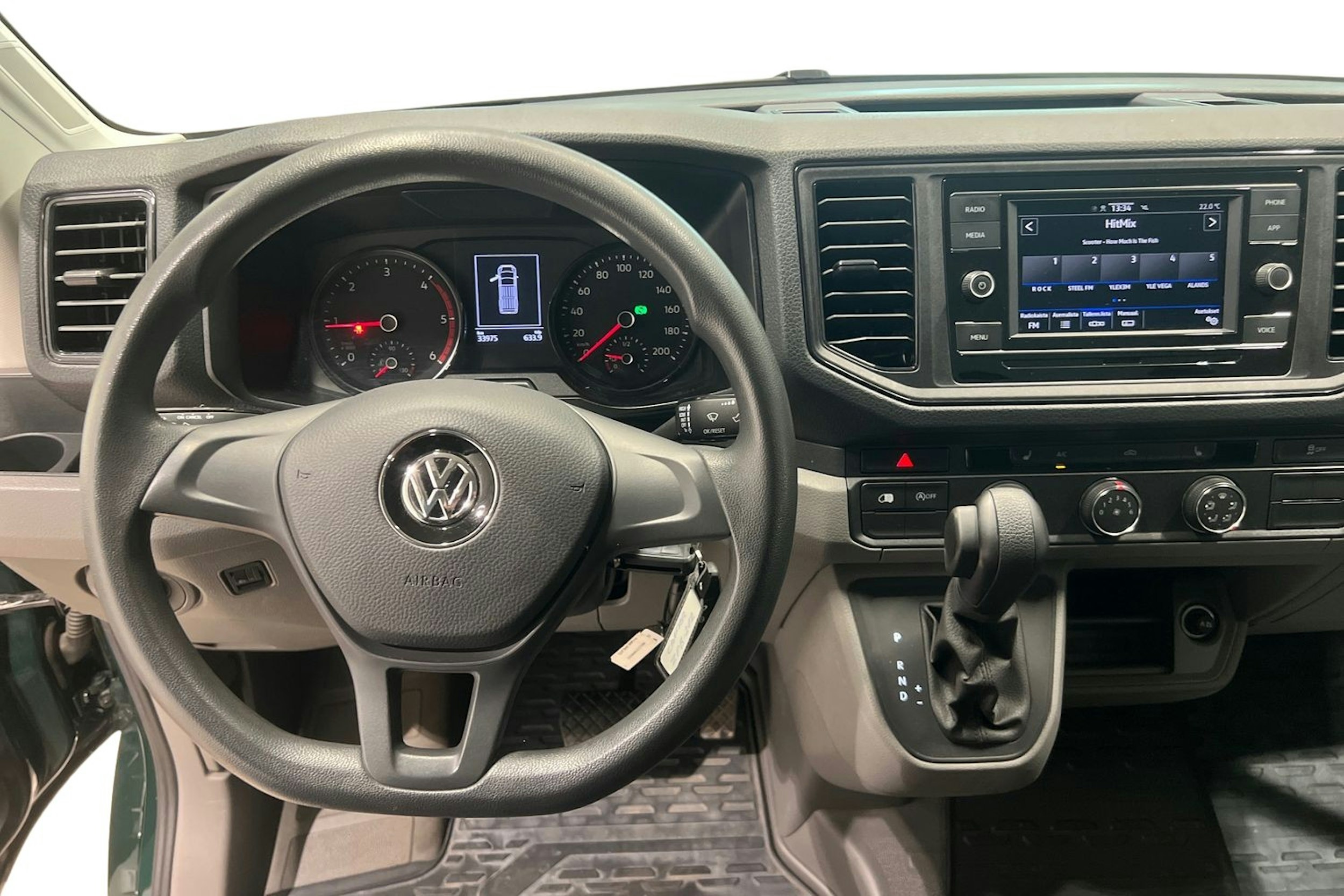 vihreä Volkswagen Crafter 2023 kuva 9.