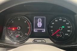 vihreä Volkswagen Crafter 2023 kuva 20.