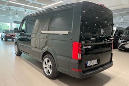 vihreä Volkswagen Crafter 2023 kuva 21.