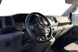 sininen Volkswagen Crafter 2024 kuva 3.