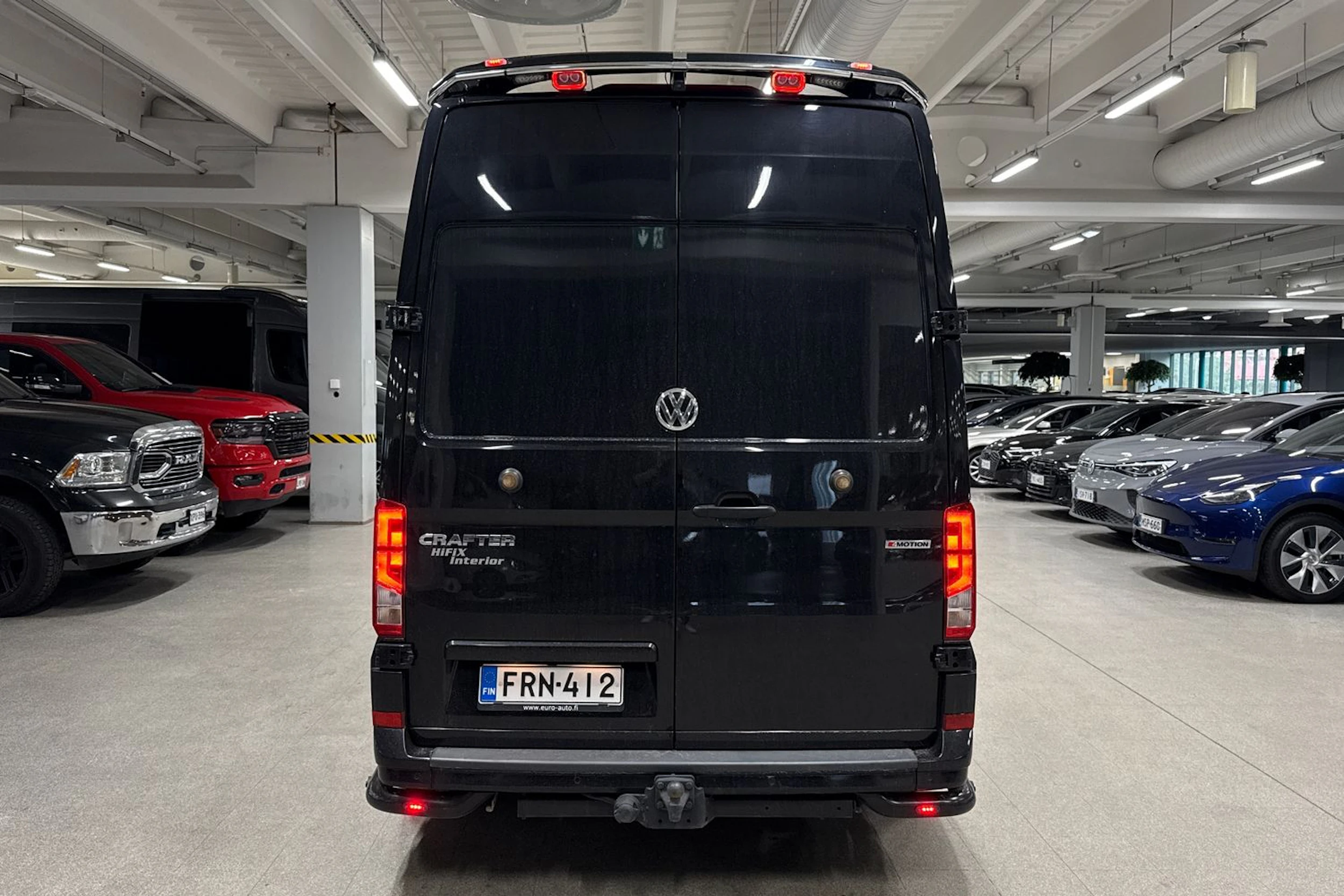 Musta Volkswagen CRAFTER 2024 kuva 8.