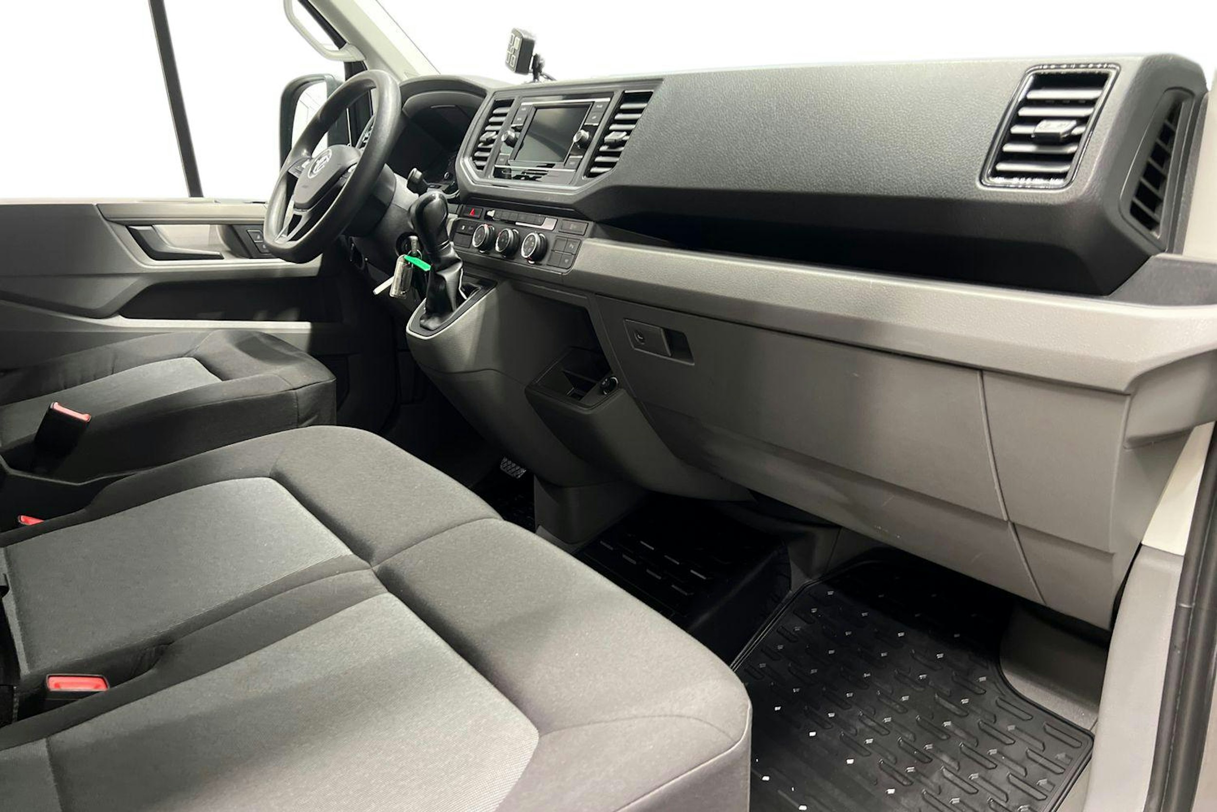 met. harmaa Volkswagen Crafter 2024 kuva 11.