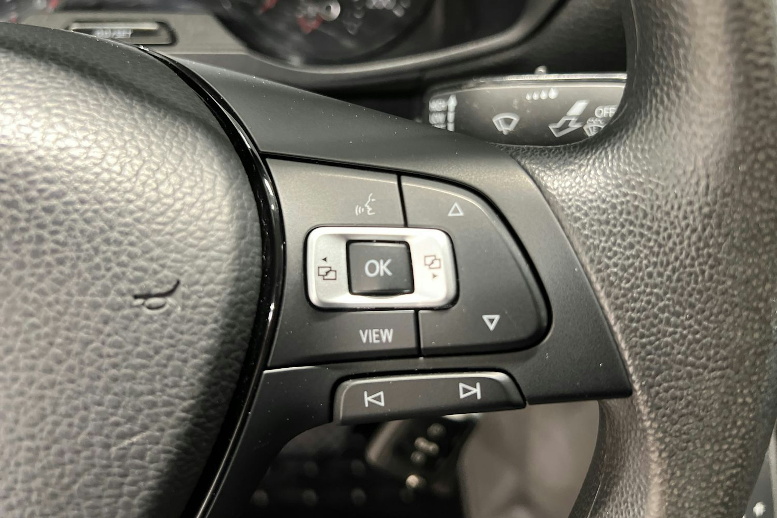 met. harmaa Volkswagen Crafter 2024 kuva 15.